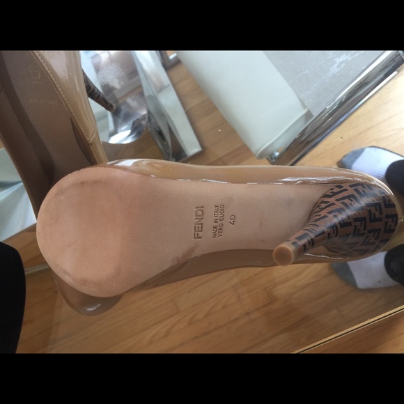 Fendi- New Pumps - Picture 3 of 3